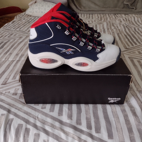 Reebok Iverson question , brand new with box - Picture 3 of 6